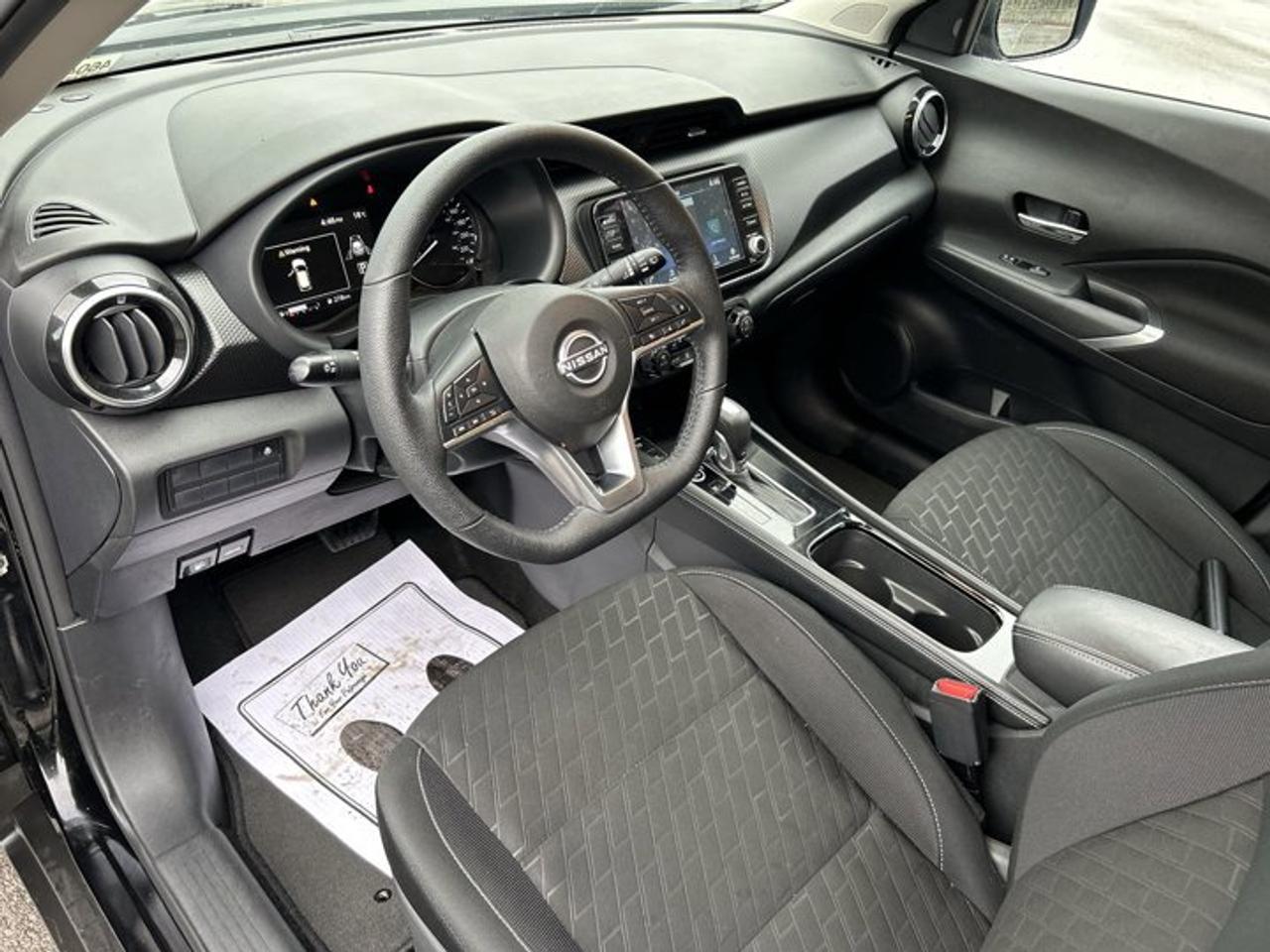 2025 Nissan Kicks Play SV FWD | No Accidents | Heated Steering Wheel Photo