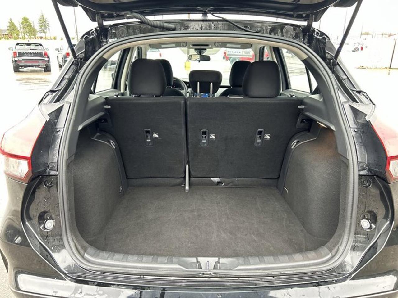 2025 Nissan Kicks Play SV FWD | No Accidents | Heated Steering Wheel Photo