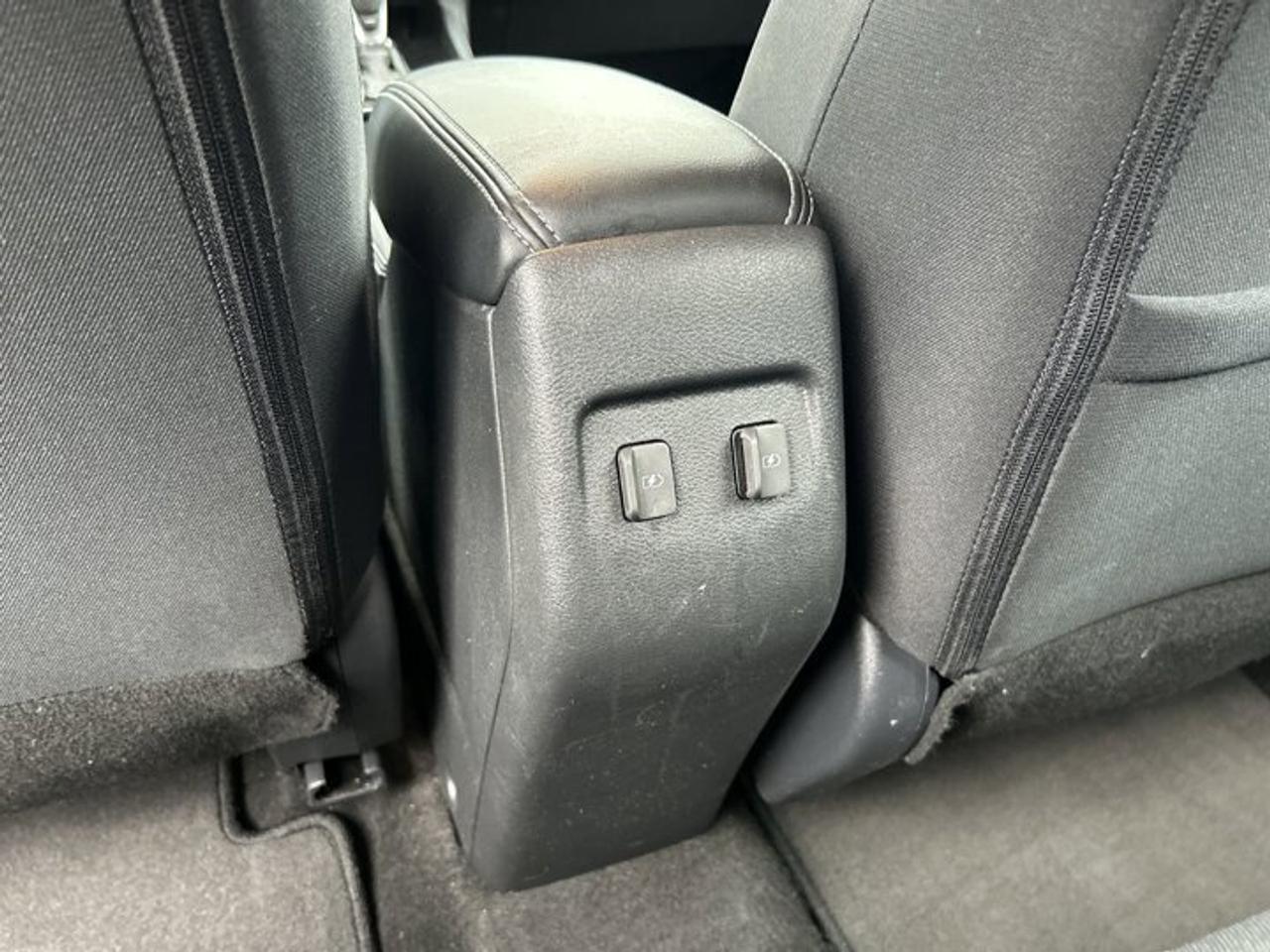 2025 Nissan Kicks Play SV FWD | No Accidents | Heated Steering Wheel Photo