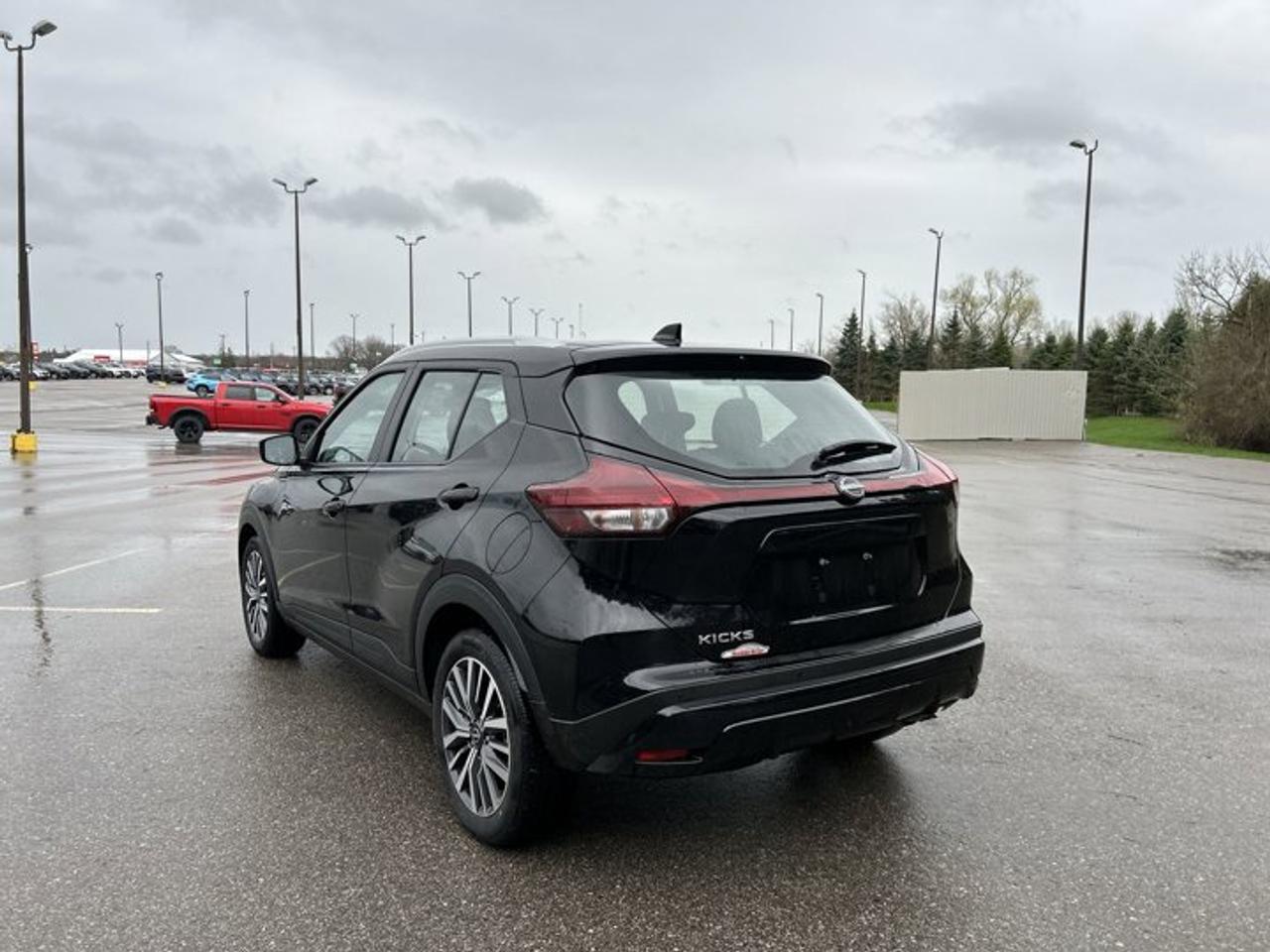 2025 Nissan Kicks Play SV FWD | No Accidents | Heated Steering Wheel Photo