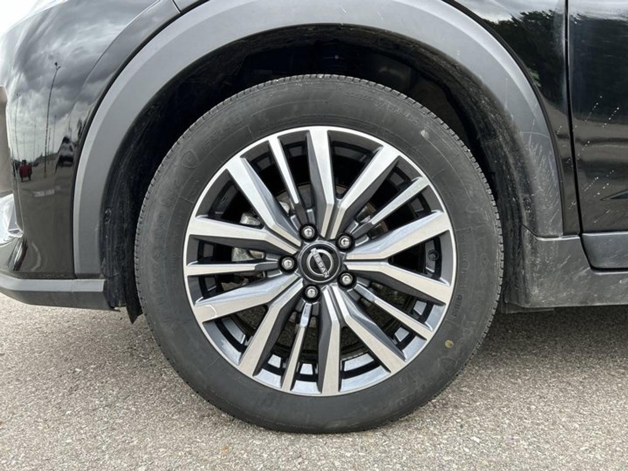 2025 Nissan Kicks Play SV FWD | No Accidents| Heated Steering Wheel Photo