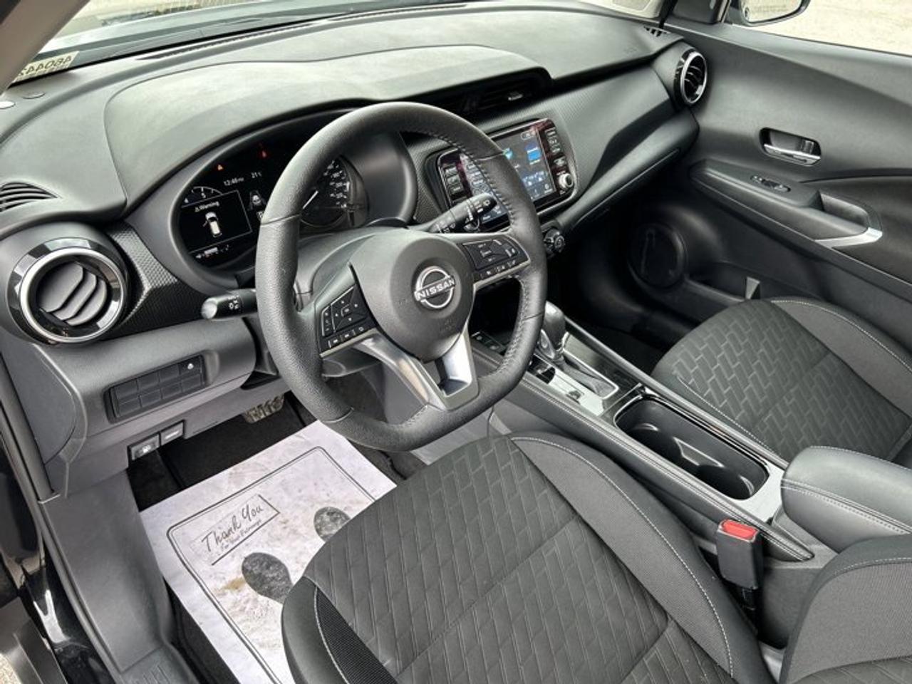 2025 Nissan Kicks Play SV FWD | No Accidents| Heated Steering Wheel Photo