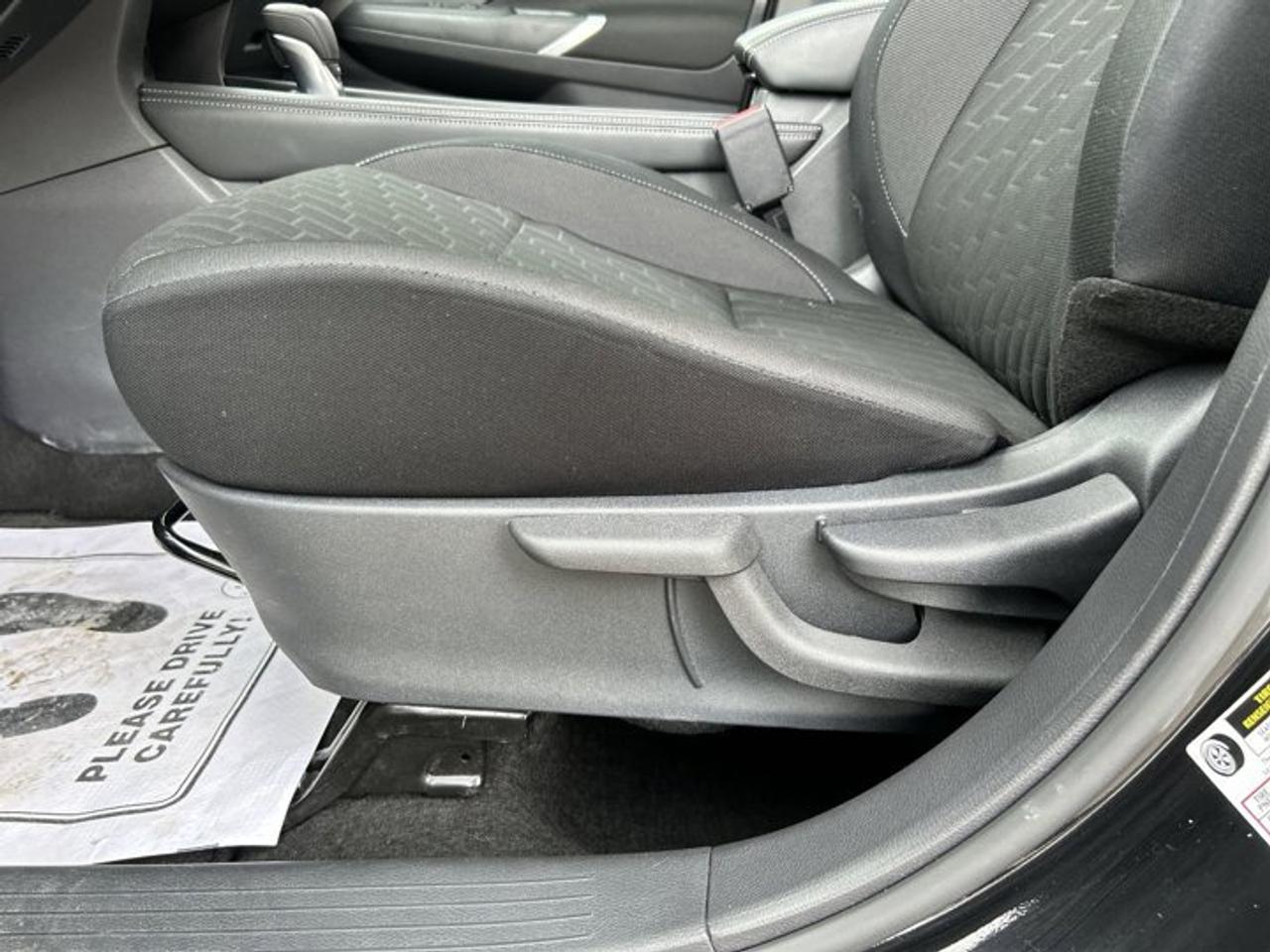 2025 Nissan Kicks Play SV FWD | No Accidents| Heated Steering Wheel Photo