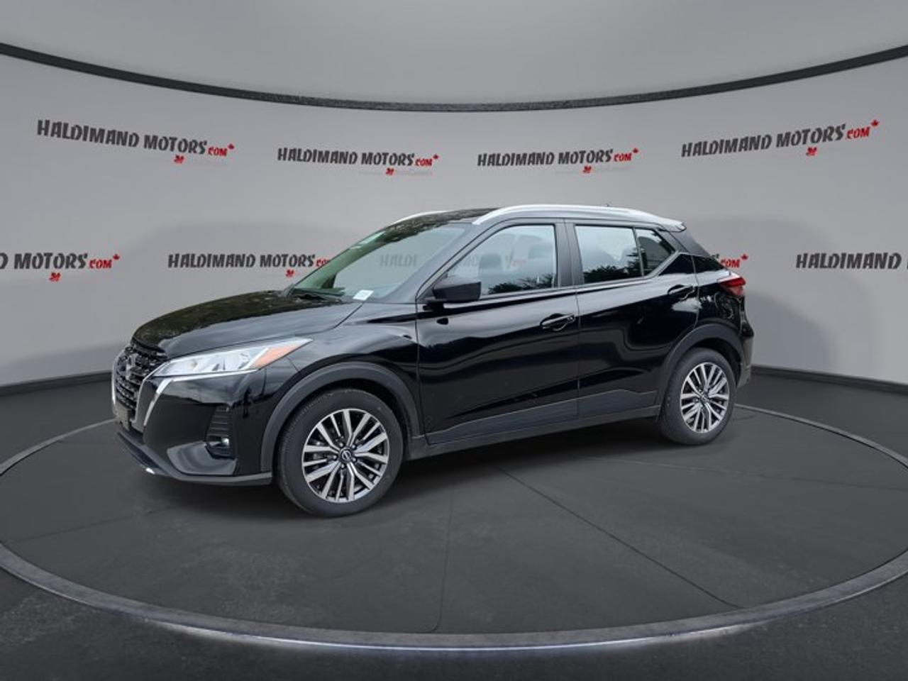 2025 Nissan Kicks Play SV FWD | No Accidents | Heated Steering Photo