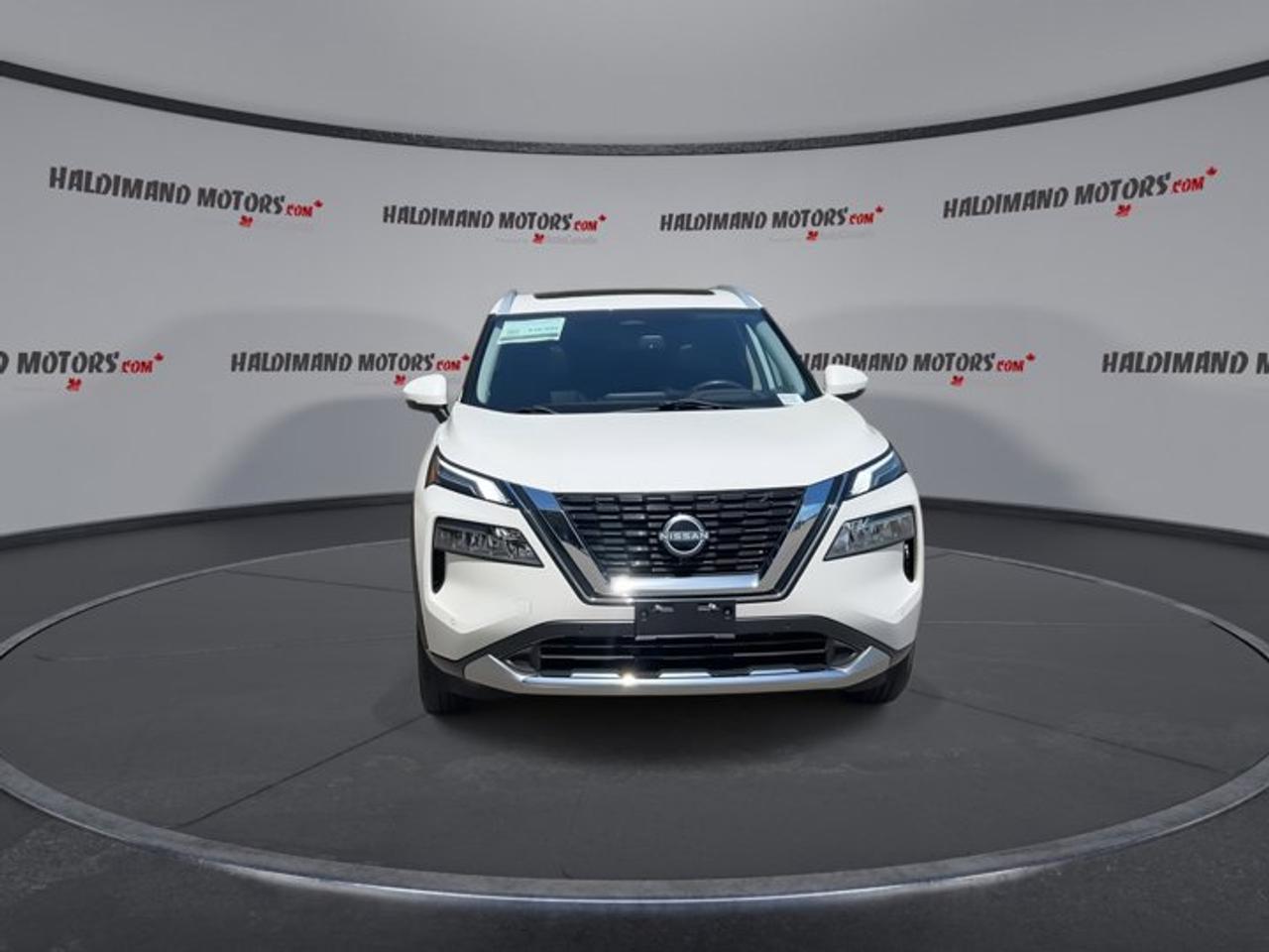 2023 Nissan Rogue Platinum AWD | No Accidents Photo2