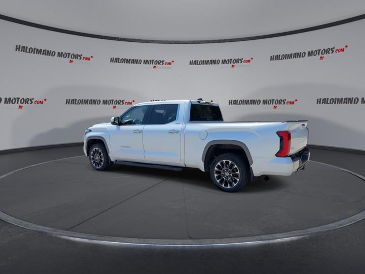 2023 Toyota Tundra Limited Crewmax 4x4 Hybrid | No Accidents | Ventilated Front Seats Photo