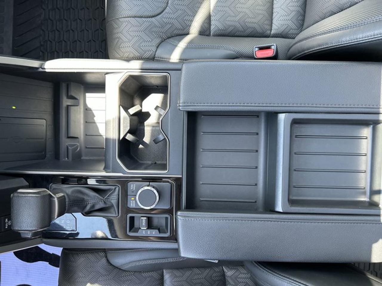 2023 Toyota Tundra Limited Crewmax 4x4 Hybrid | No Accidents | Ventilated Front Seats Photo