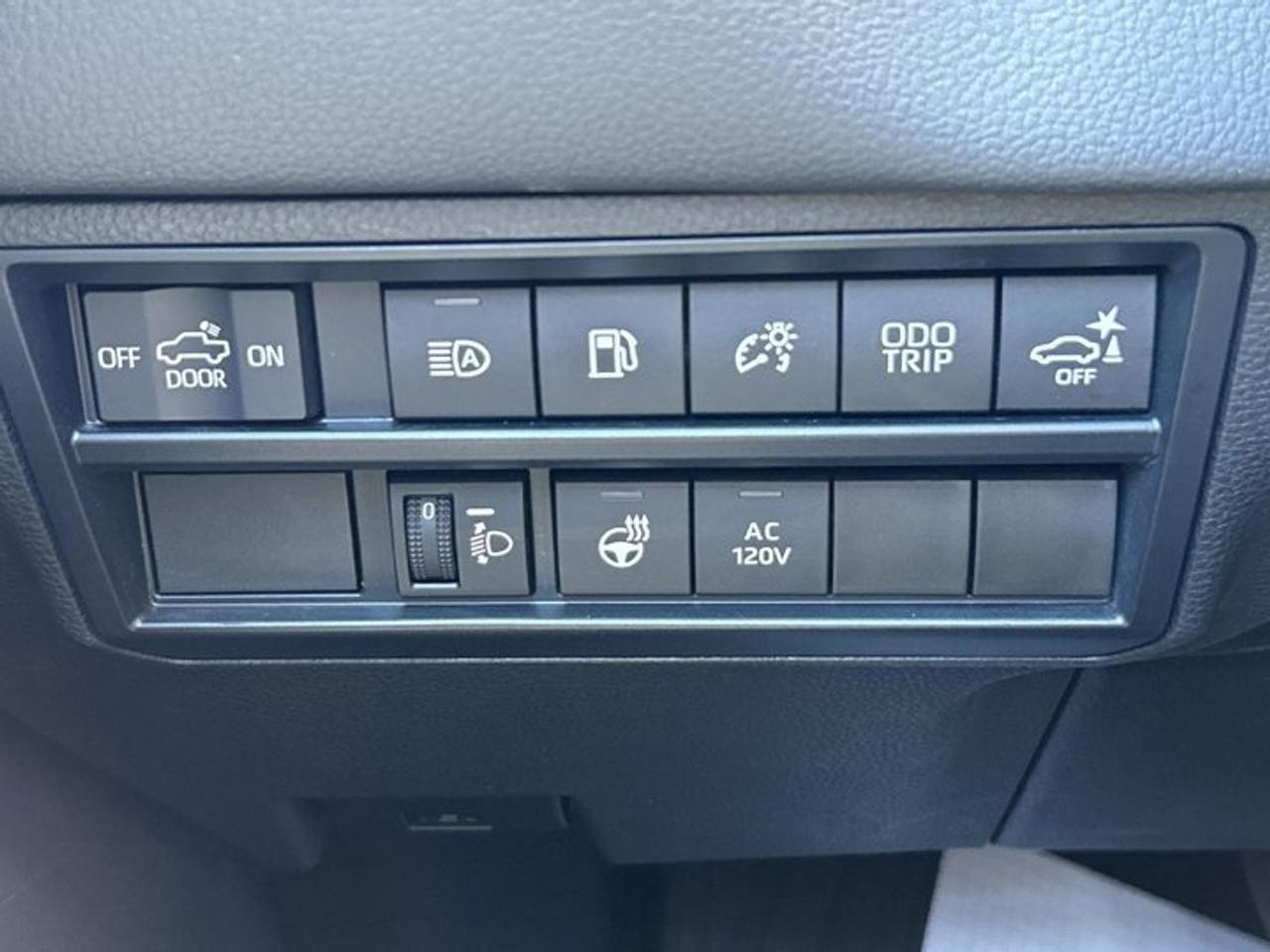 2023 Toyota Tundra Limited Crewmax 4x4 Hybrid | No Accidents | Ventilated Front Seats Photo