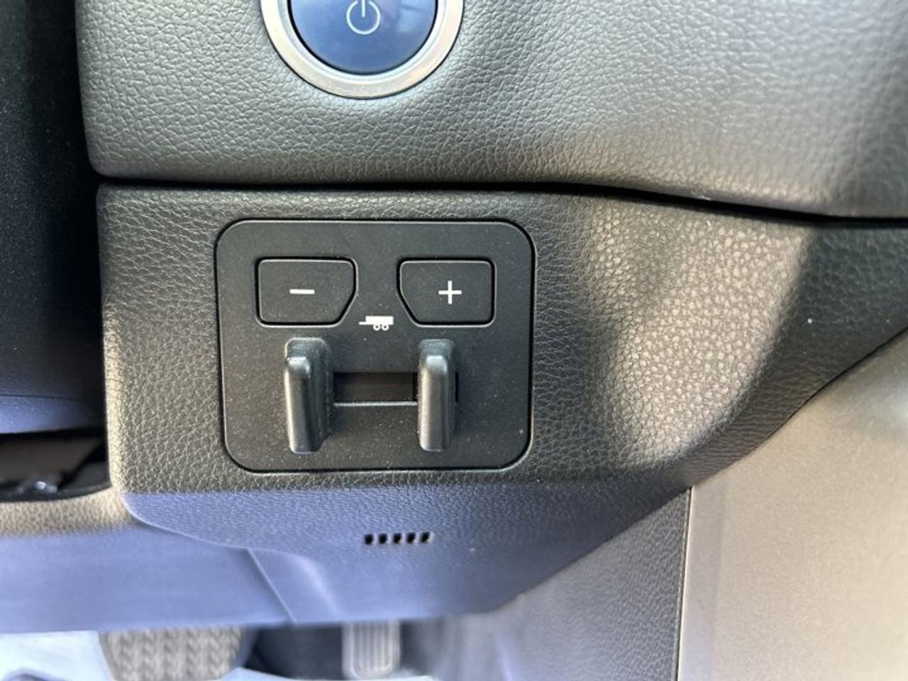 2023 Toyota Tundra Limited Crewmax 4x4 Hybrid | No Accidents | Ventilated Front Seats Photo
