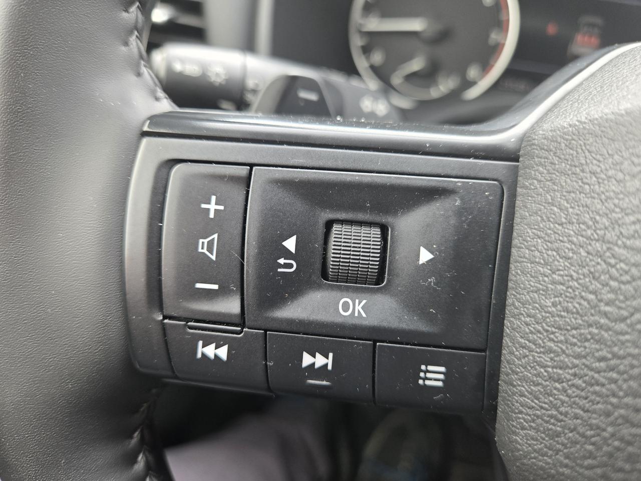 2025 Nissan Rogue S Photo