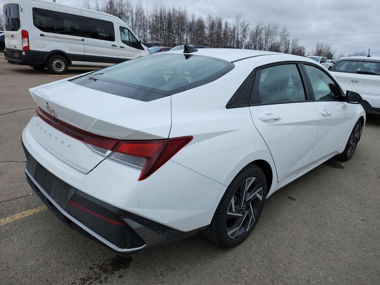 2025 Hyundai Elantra Preferred Photo