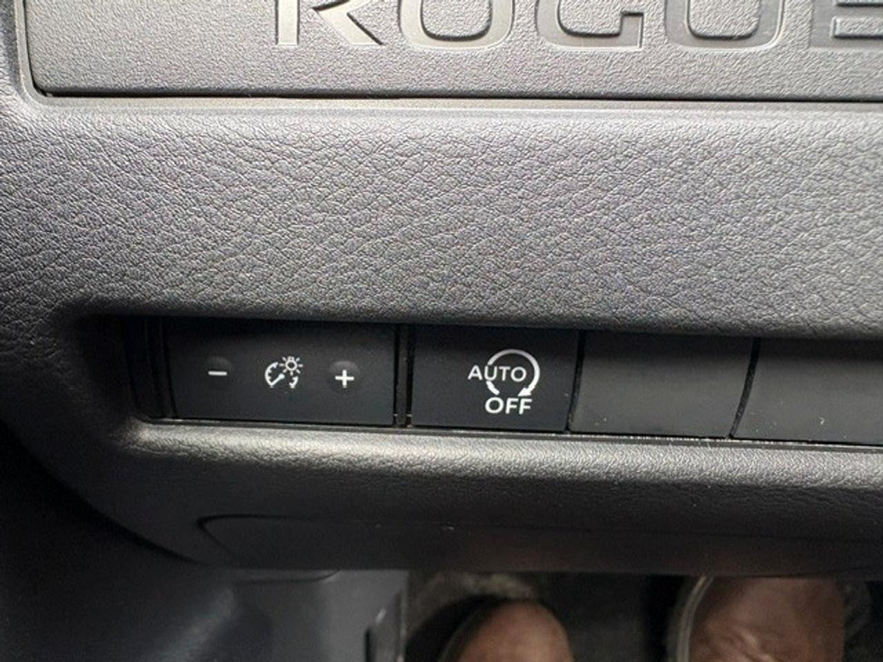 2025 Nissan Rogue S Photo