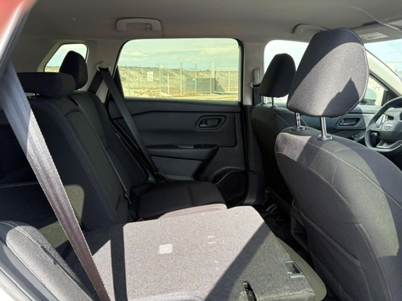 2025 Nissan Rogue S Photo