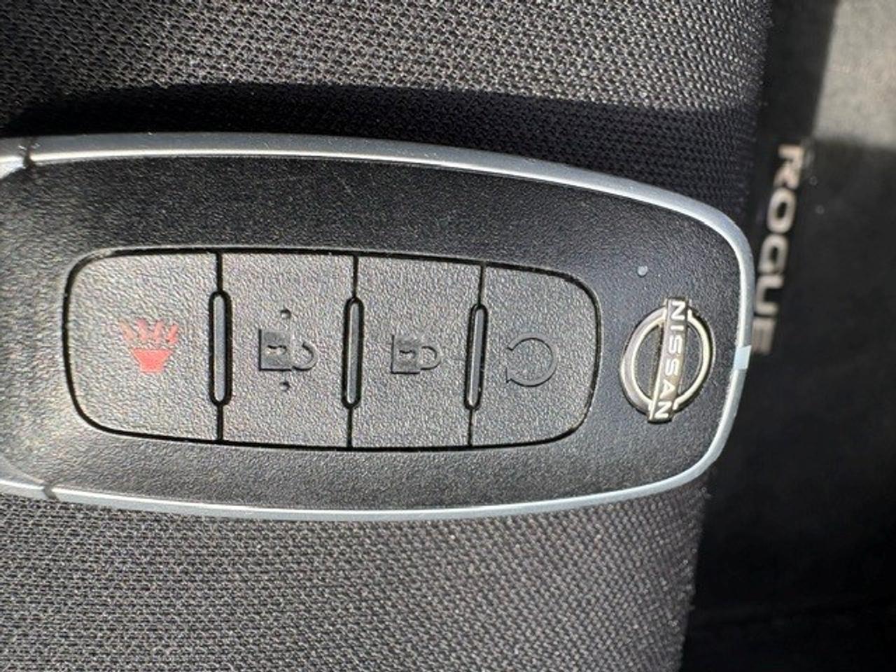 2025 Nissan Rogue S Photo