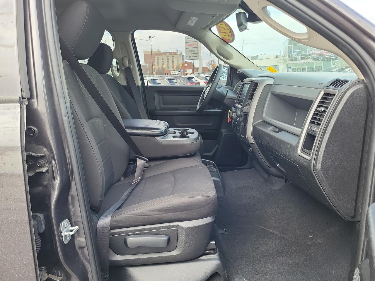 2020 RAM 1500 Classic EXPRESS Photo