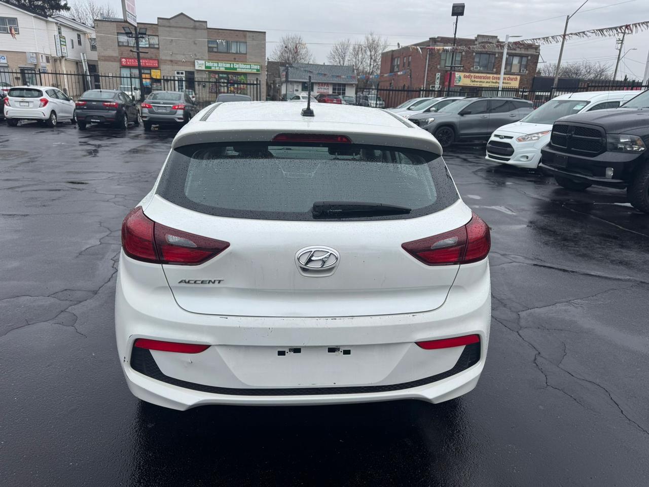 2019 Hyundai Accent SE Photo