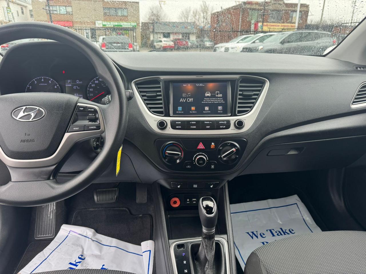2019 Hyundai Accent SE Photo