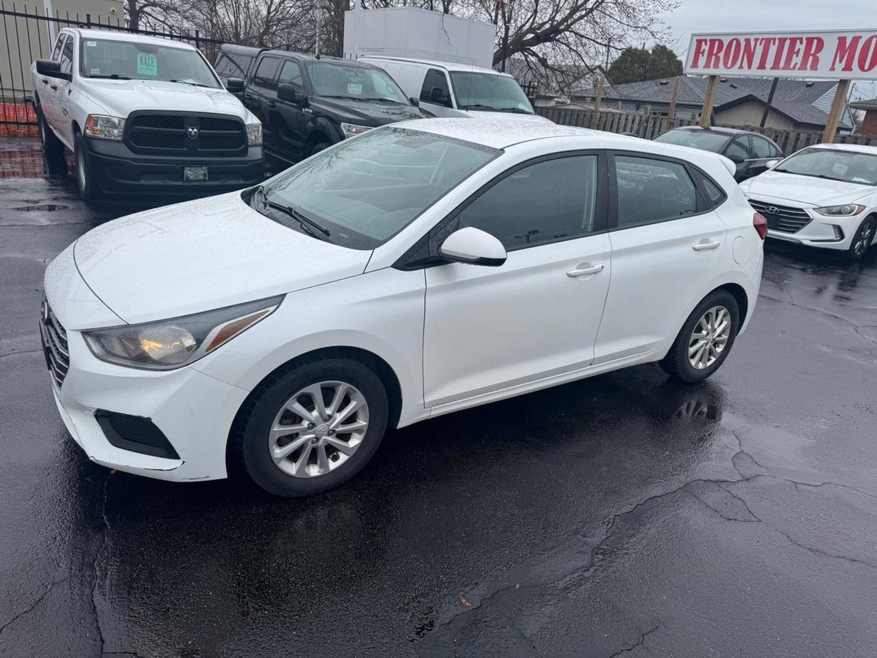 2019 Hyundai Accent SE Photo