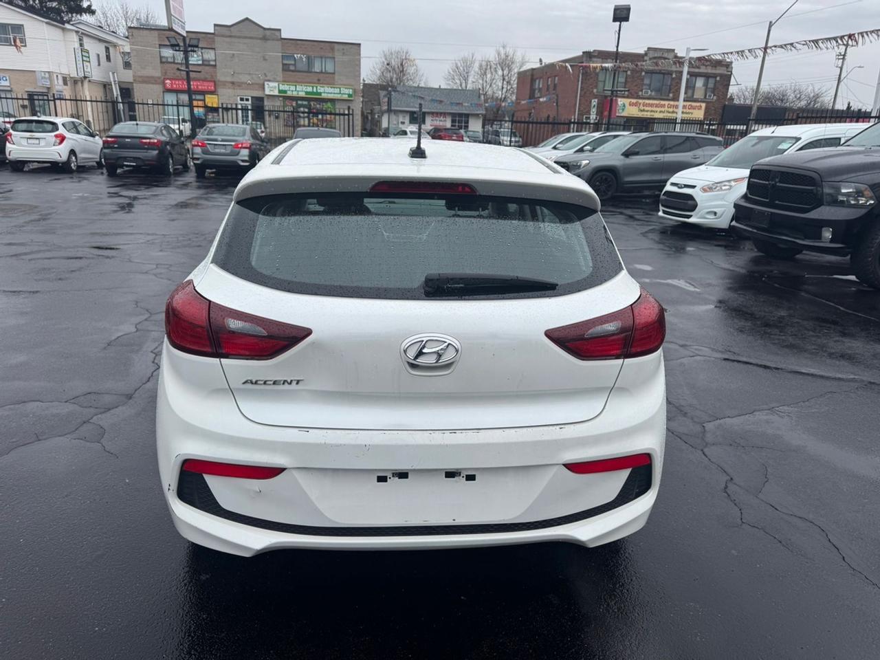 2019 Hyundai Accent SE Photo