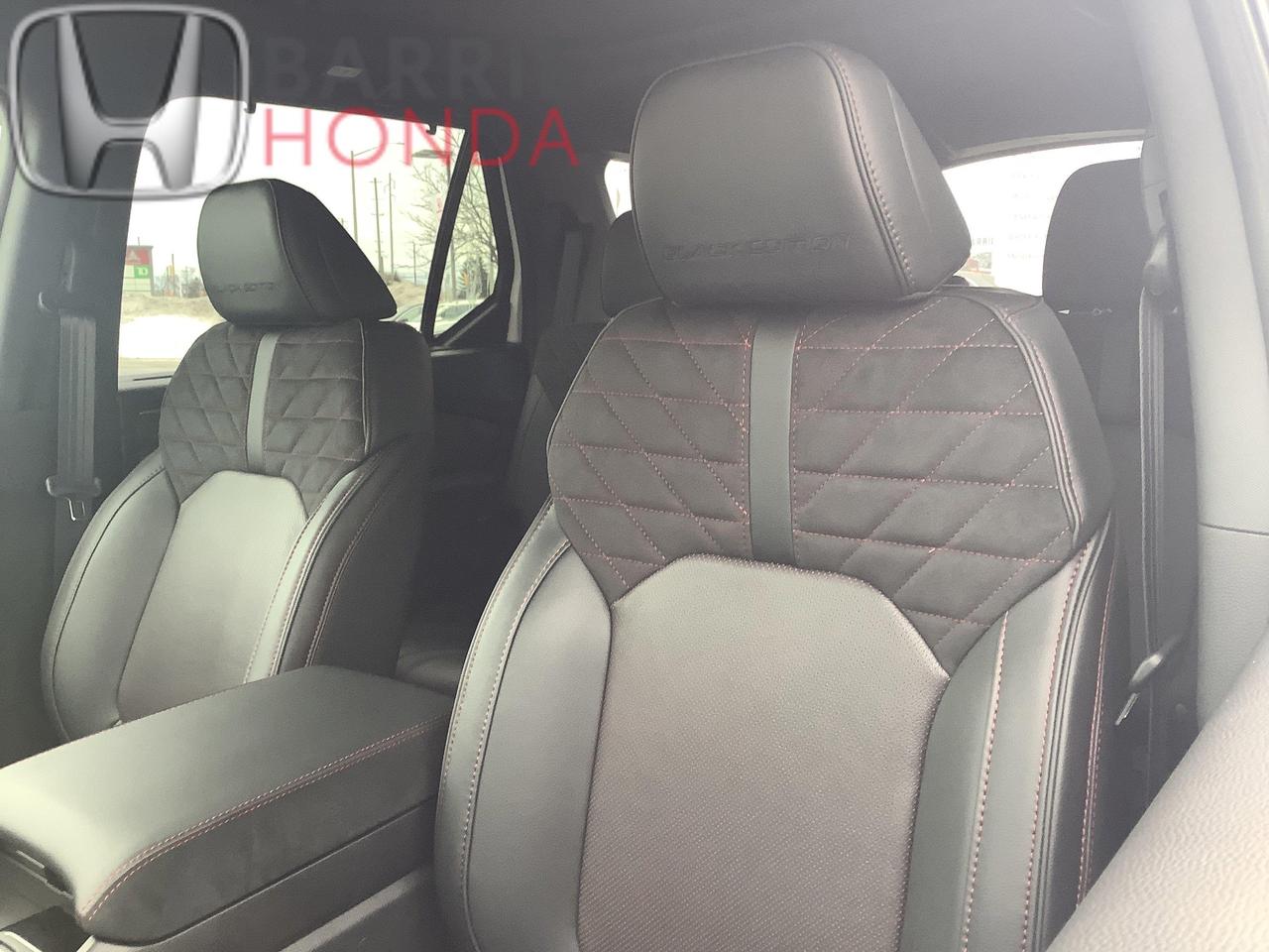 2026 Honda Pilot Black Edition 4dr All-Wheel Drive Photo4