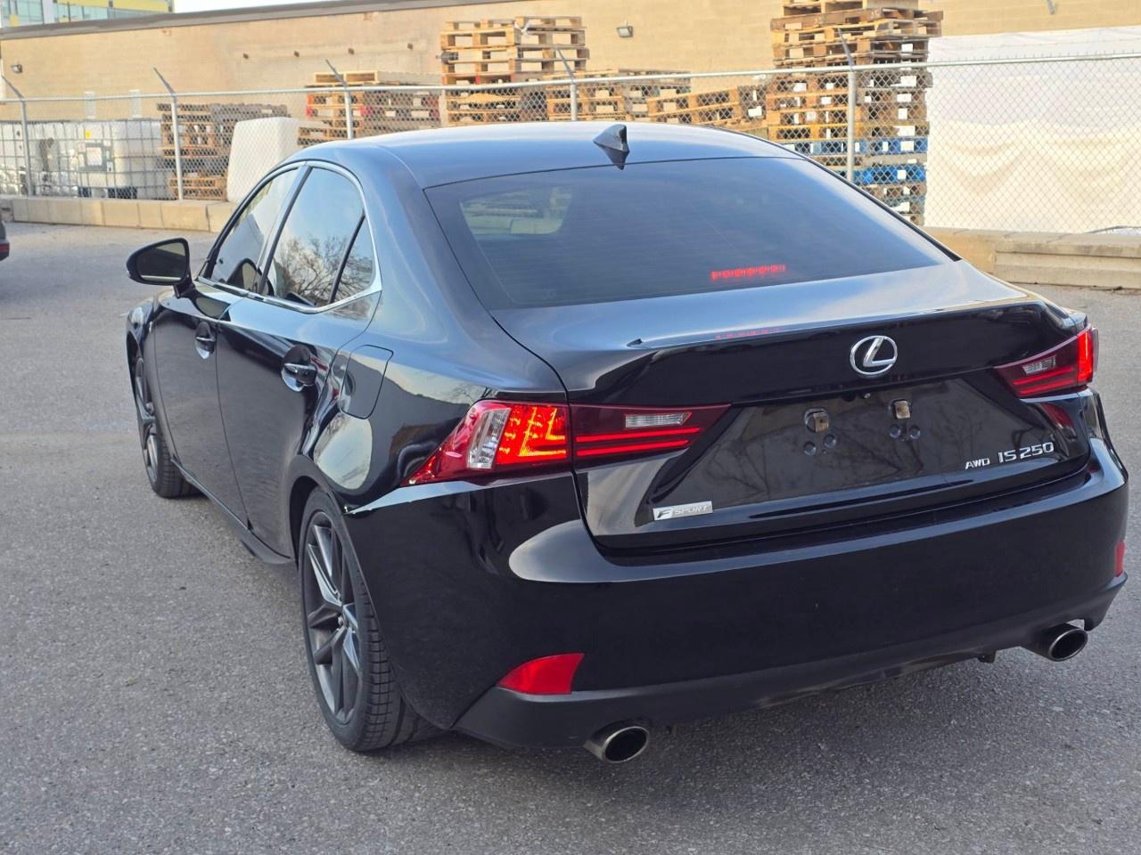 2015 Lexus IS 250 4DR SDN AWD Photo4