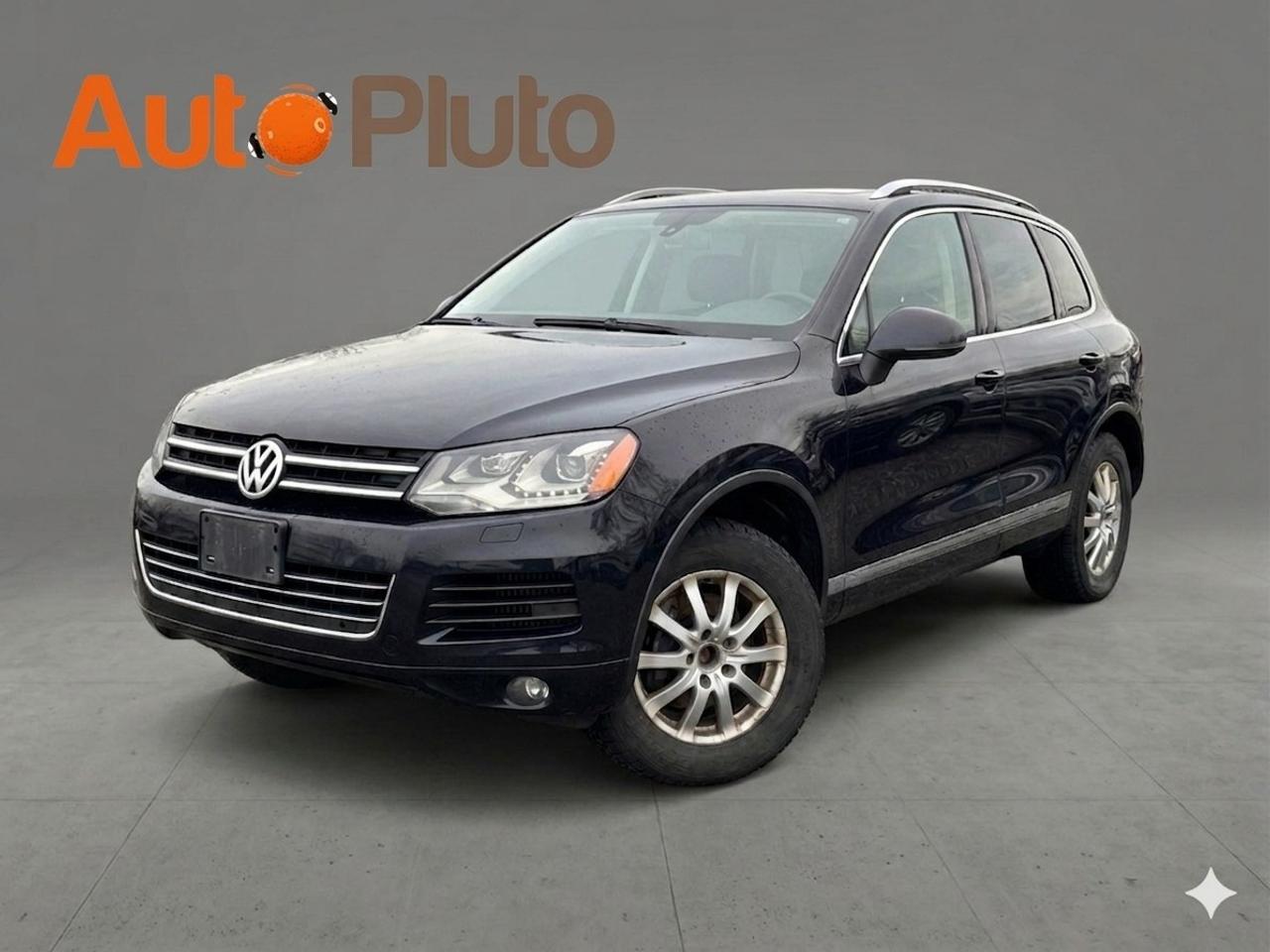2014 Volkswagen Touareg 4dr 3.6L Sport w/Nav Photo