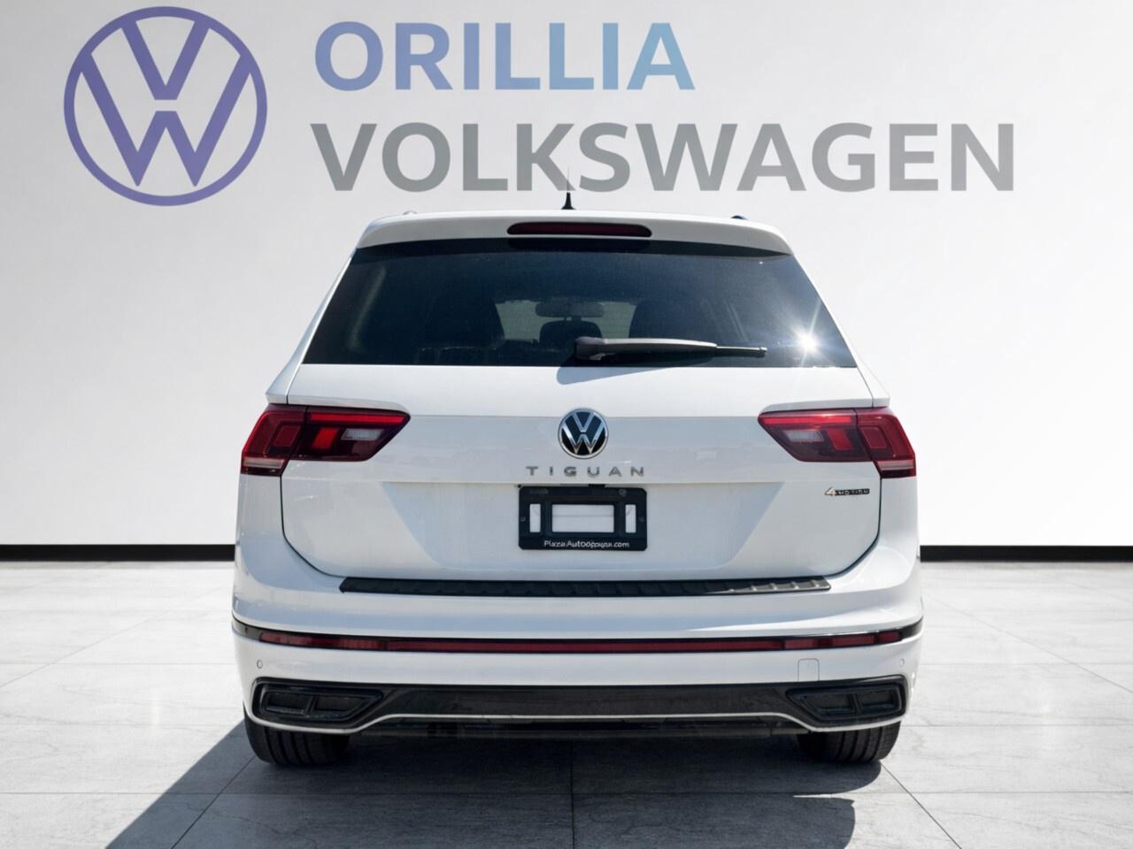 2024 Volkswagen Tiguan Comfortline R-Line Black Edition No Options / Oryx Photo