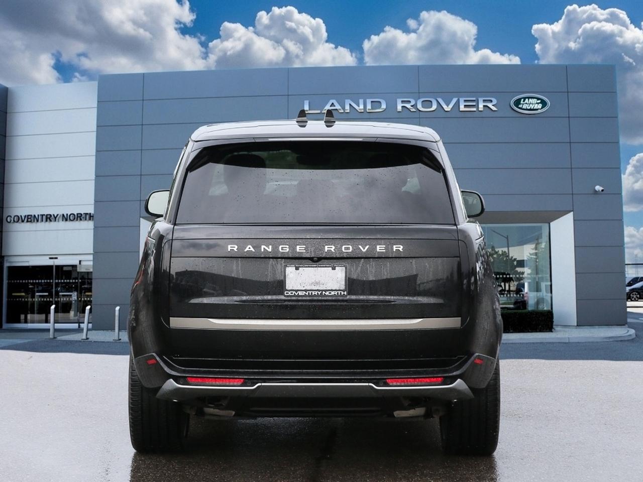 2024 Land Rover Range Rover SE P400 SWB Photo