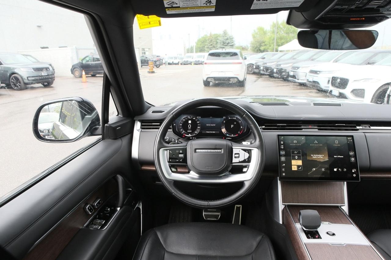 2024 Land Rover Range Rover SE P400 SWB Photo
