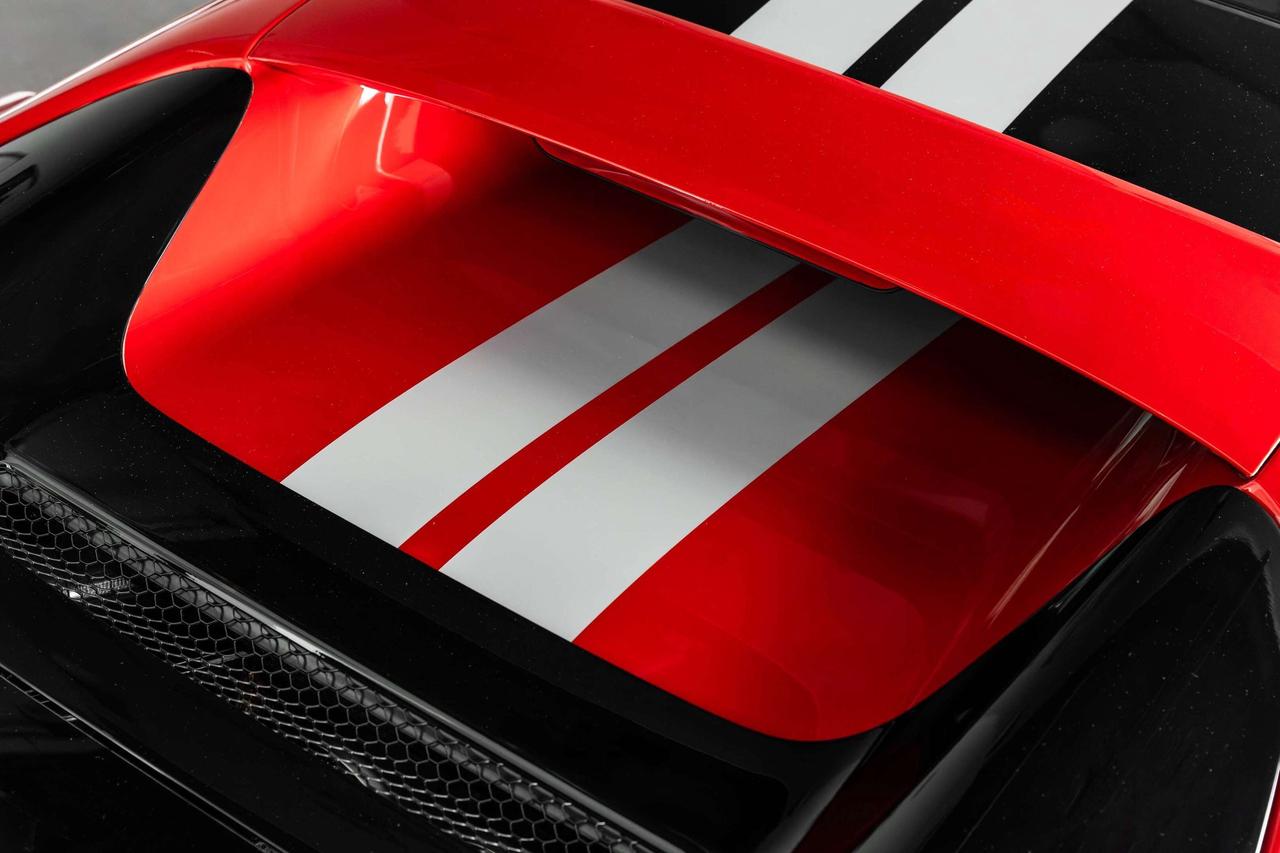 2023 Ferrari 296 GTS  Photo