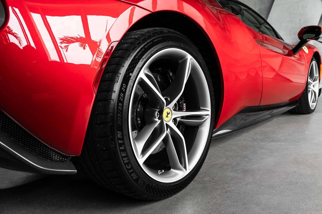 2023 Ferrari 296 GTS  Photo