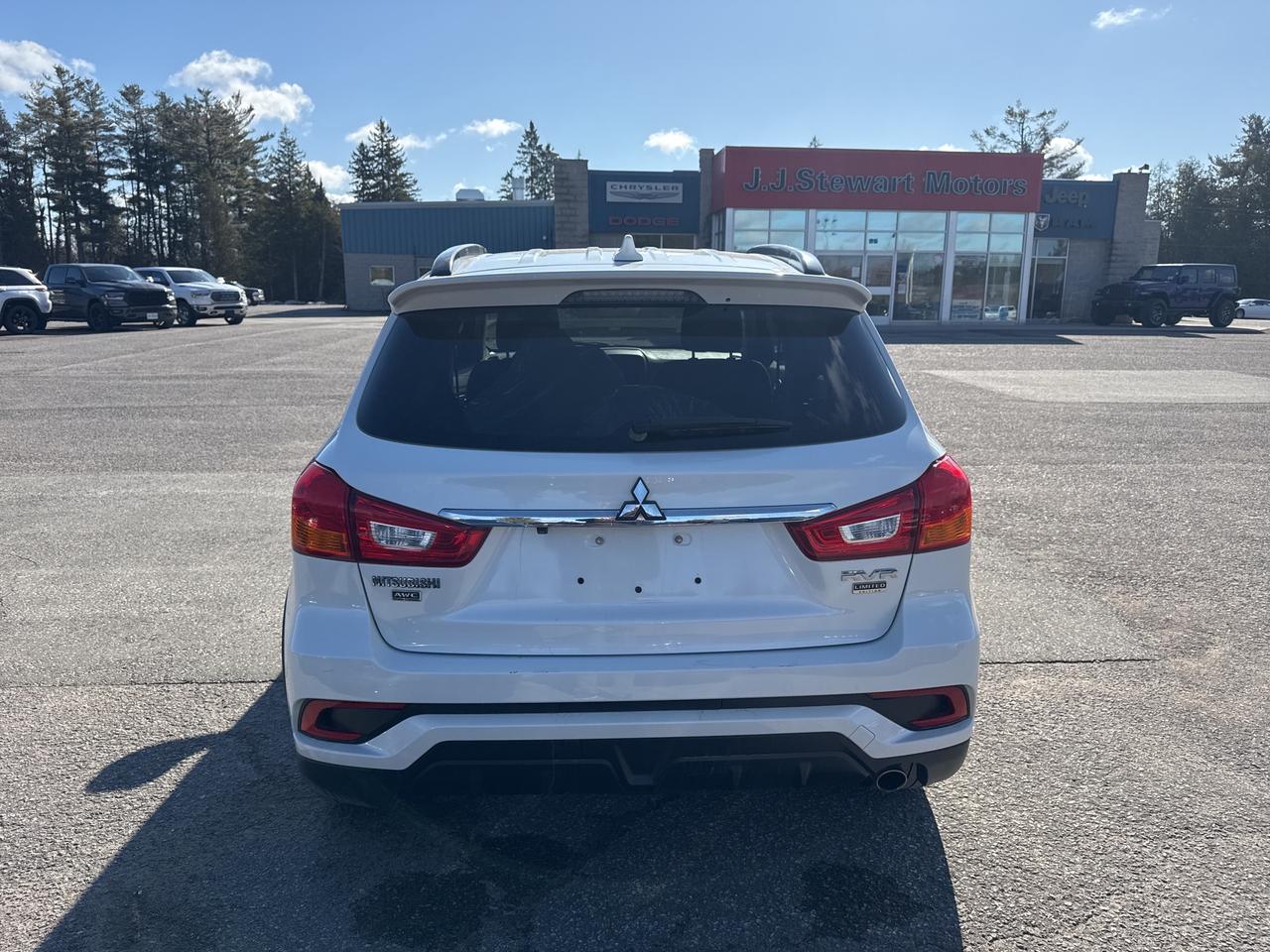 2019 Mitsubishi RVR SE LTD Photo