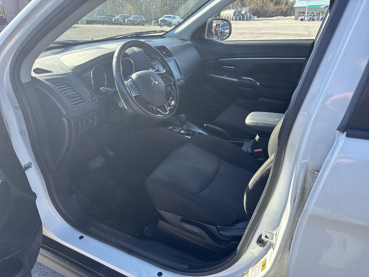 2019 Mitsubishi RVR SE LTD Photo