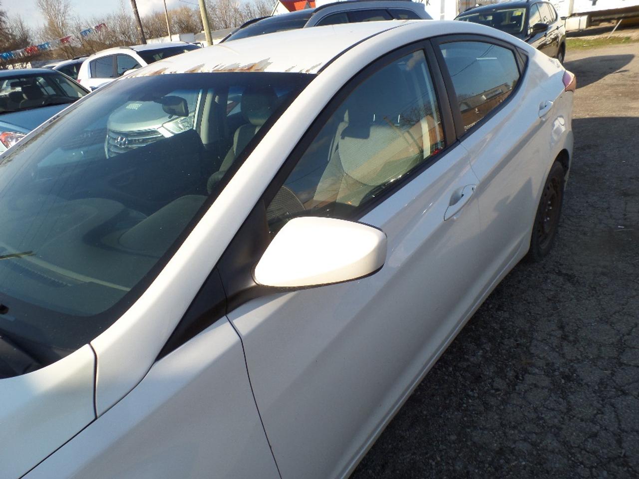 2012 Hyundai Elantra 4DR SDN AUTO GL Photo