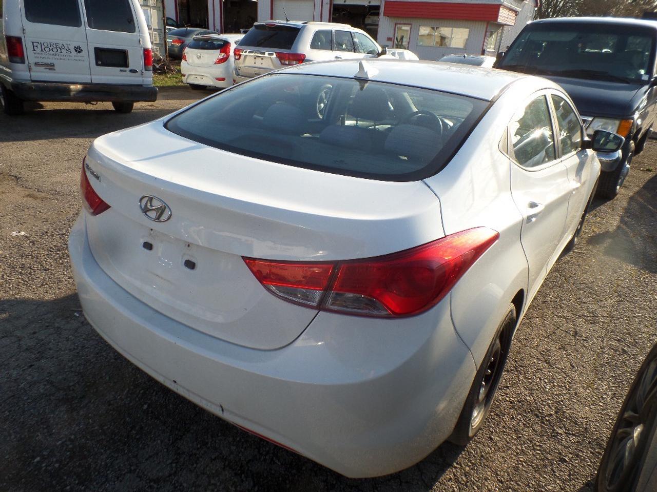 2012 Hyundai Elantra 4DR SDN AUTO GL Photo