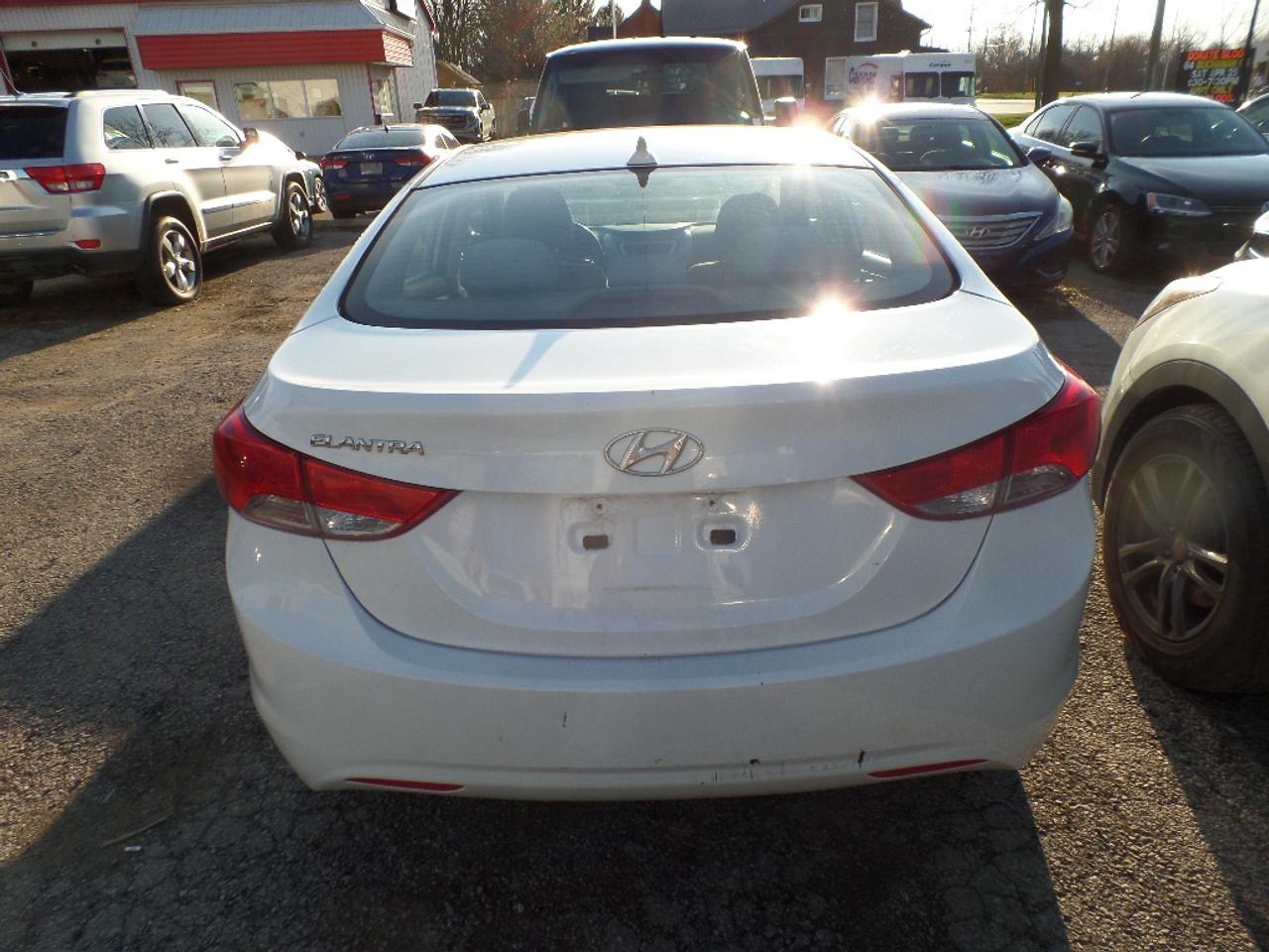2012 Hyundai Elantra 4DR SDN AUTO GL Photo