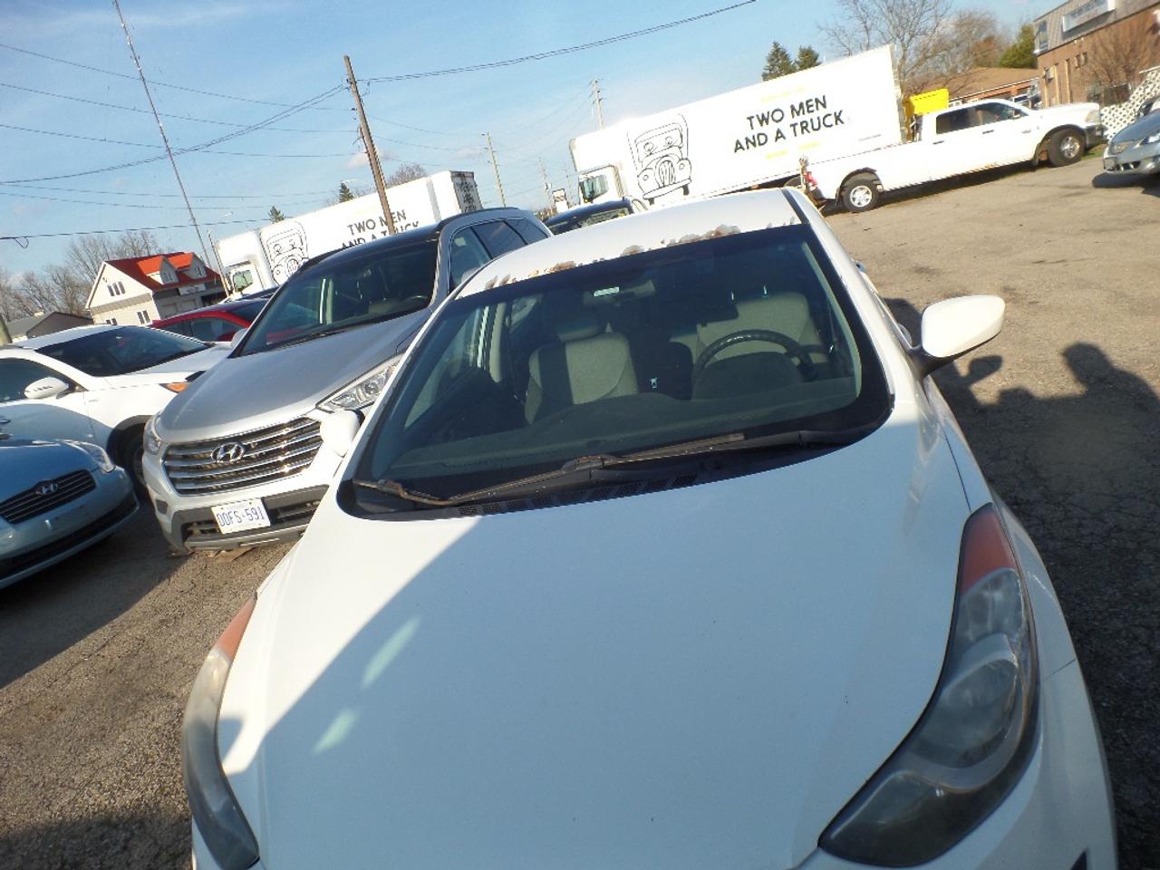 2012 Hyundai Elantra 4DR SDN AUTO GL Photo