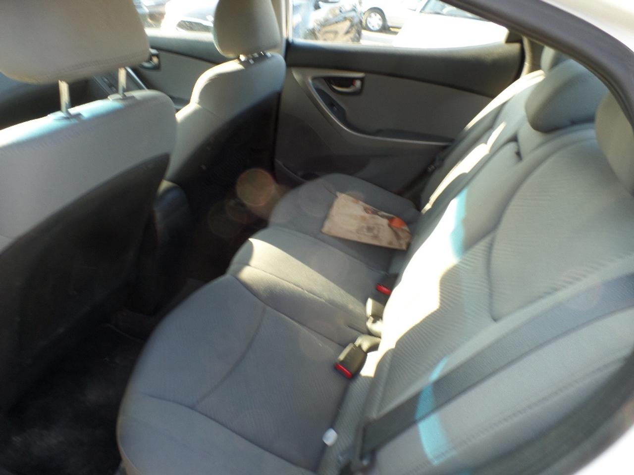 2012 Hyundai Elantra 4DR SDN AUTO GL Photo