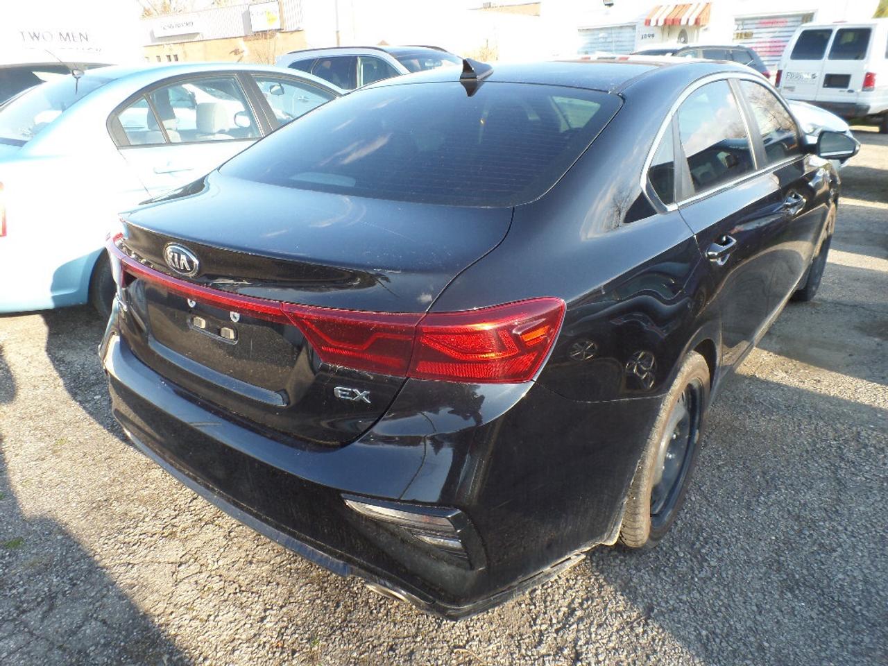 2020 Kia Forte EX IVT Photo