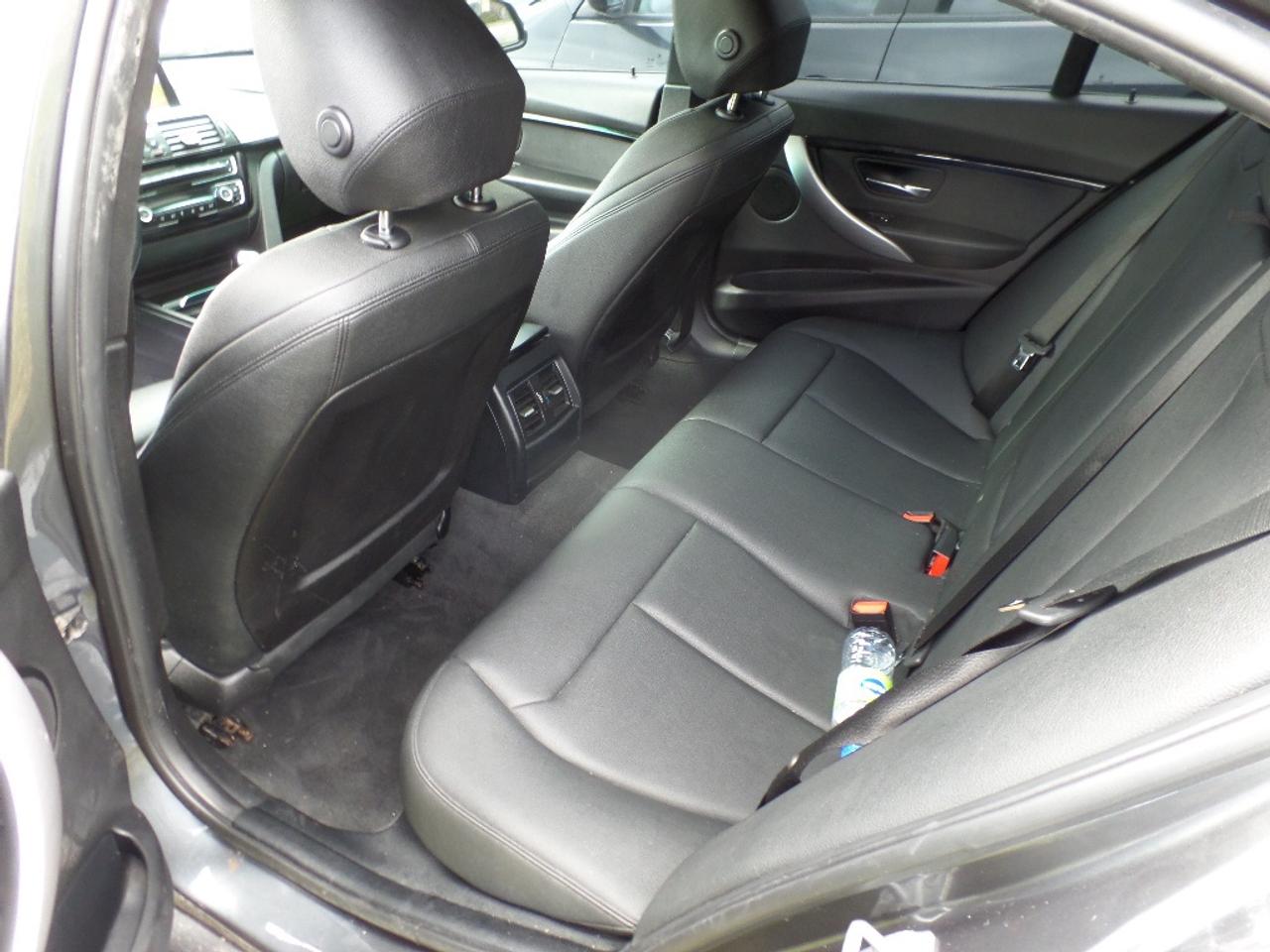 2018 BMW 3 Series 330i xDrive Sedan Photo