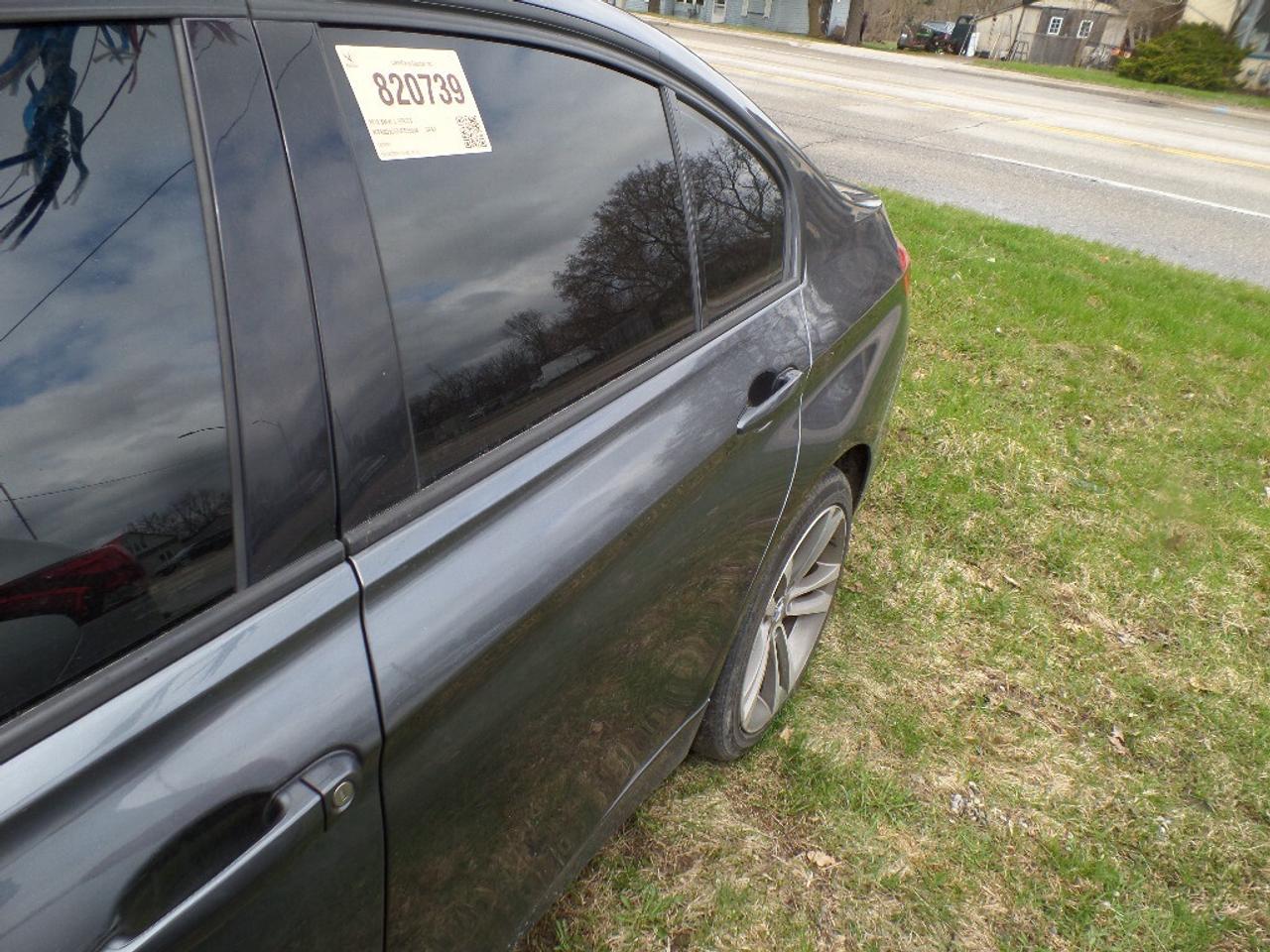 2018 BMW 3 Series 330i xDrive Sedan Photo