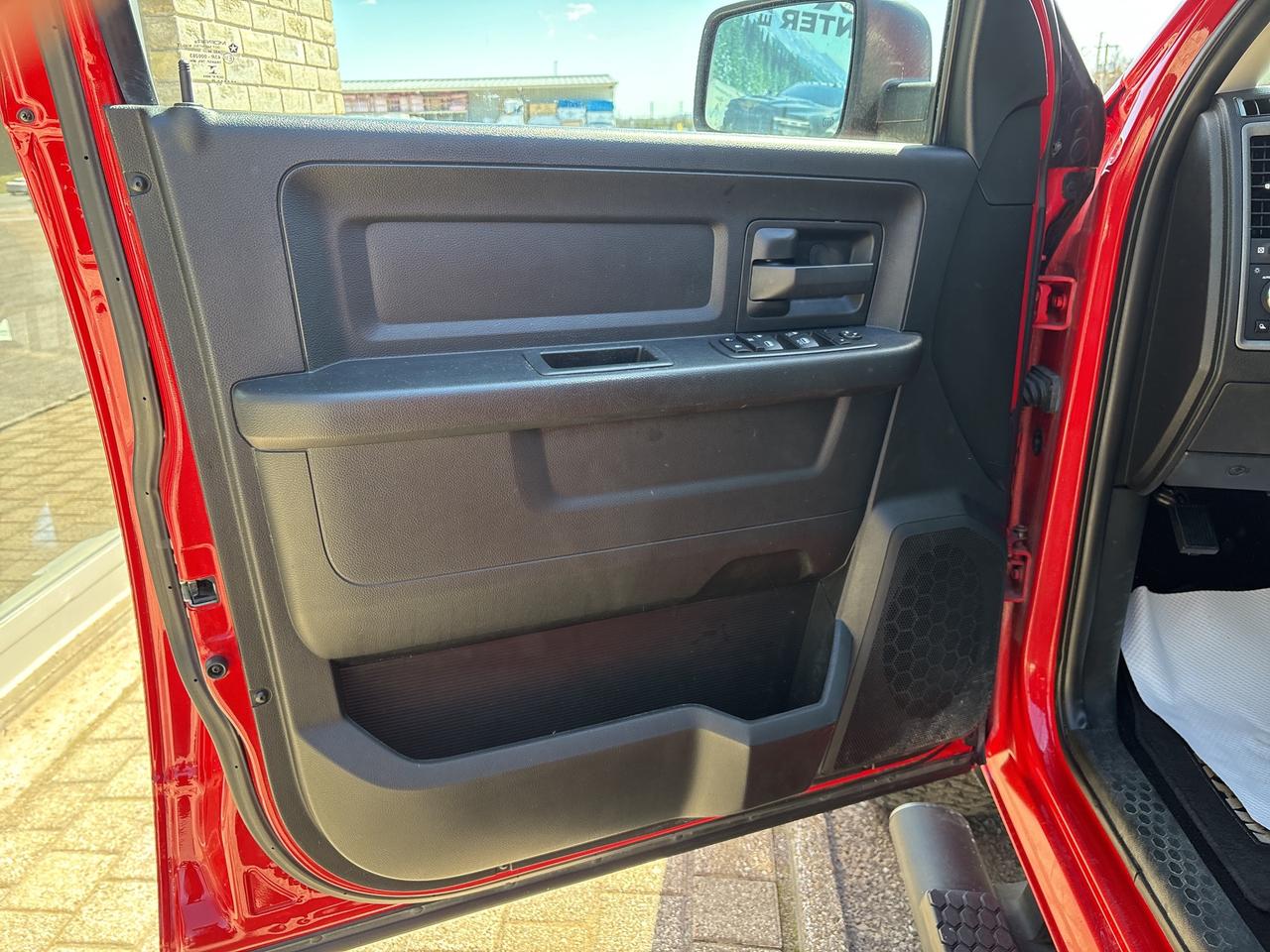 2020 RAM 1500 Classic EXPRESS Photo