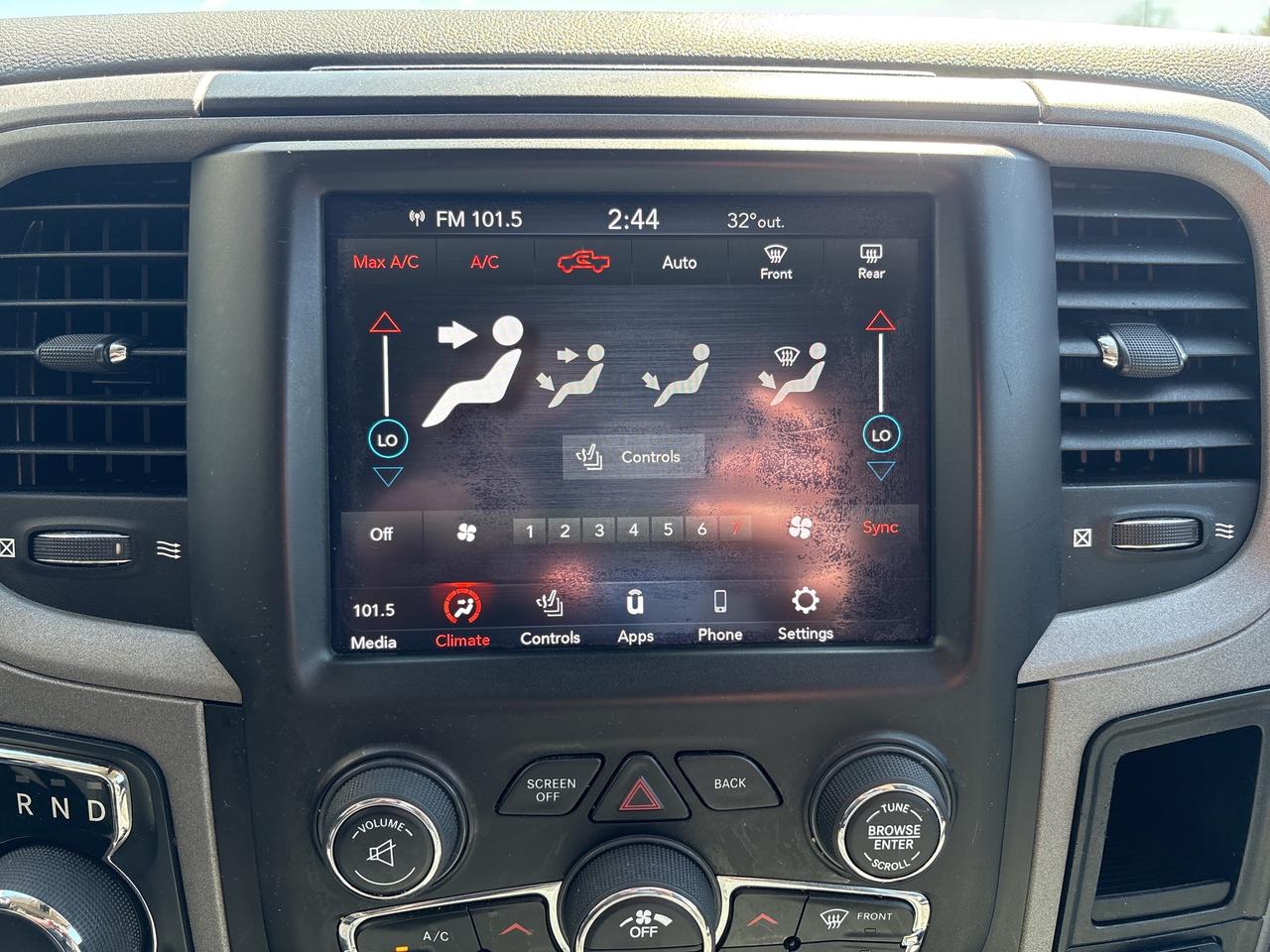 2020 RAM 1500 Classic EXPRESS Photo