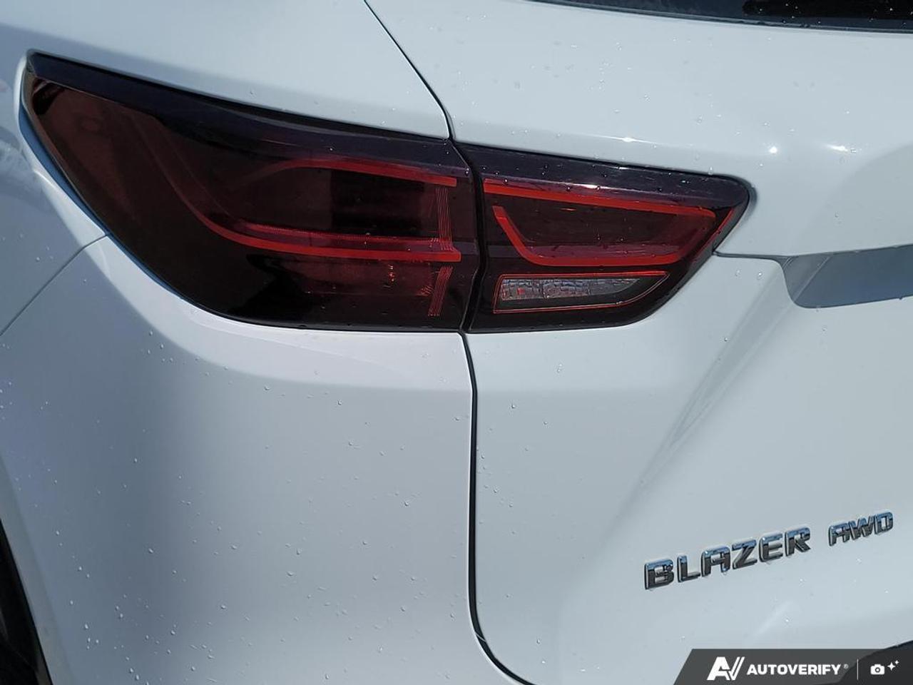 2024 Chevrolet Blazer LT   LOW KM   APPLE CARPLAY   HEATED SEATS Photo