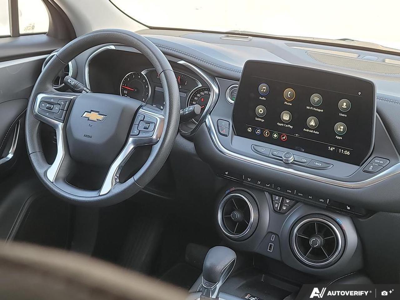 2024 Chevrolet Blazer LT   LOW KM   APPLE CARPLAY   HEATED SEATS Photo