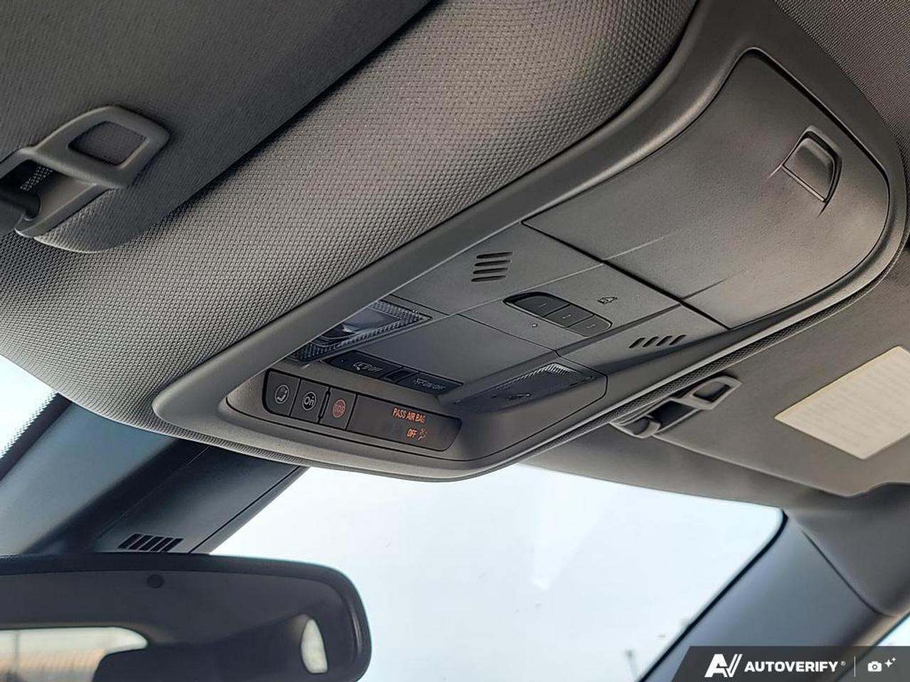 2024 Chevrolet Blazer LT   LOW KM   APPLE CARPLAY   HEATED SEATS Photo