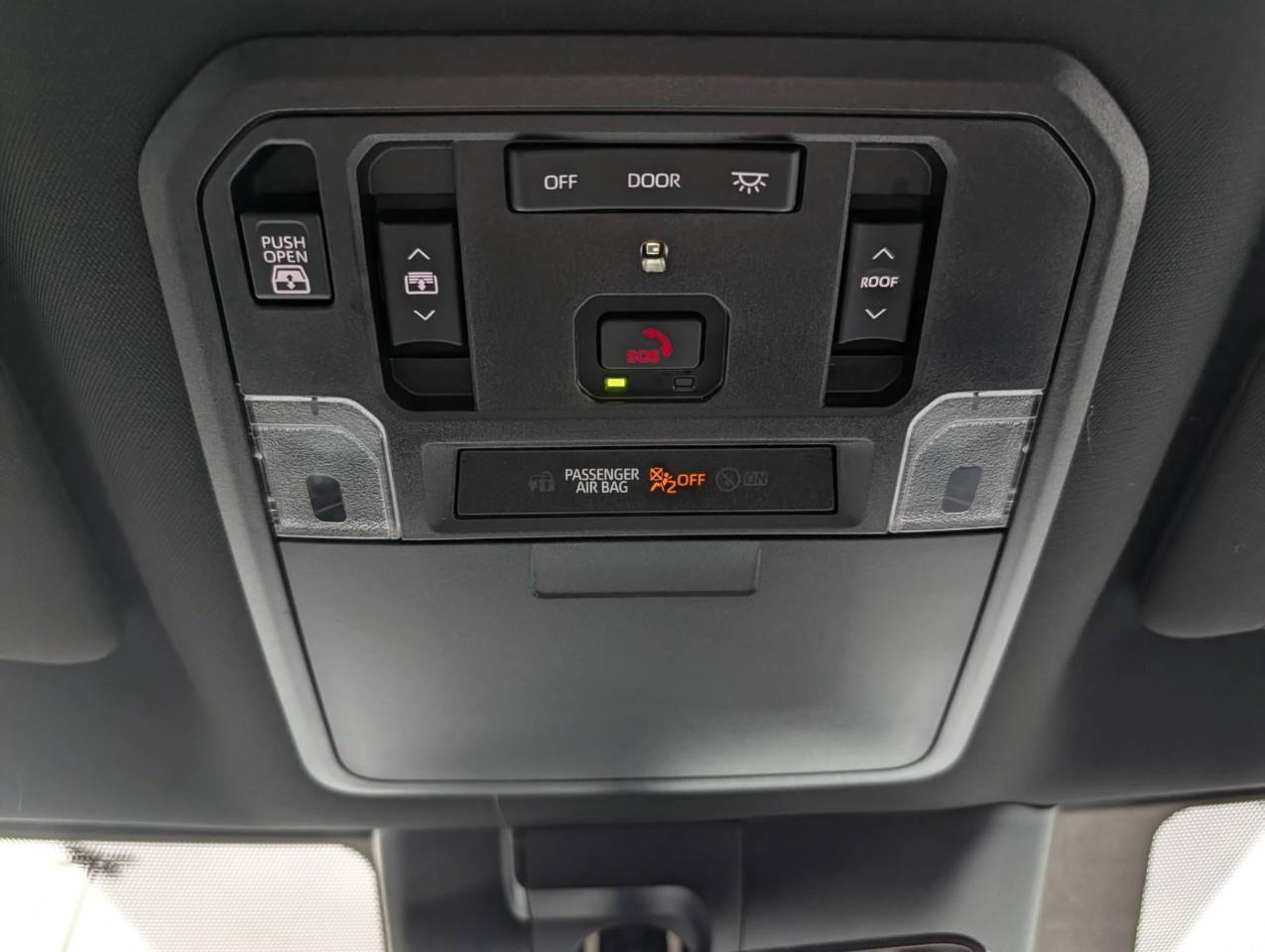2025 Toyota Tundra Limited NO ACCIDENTS/ ONE OWNER Photo