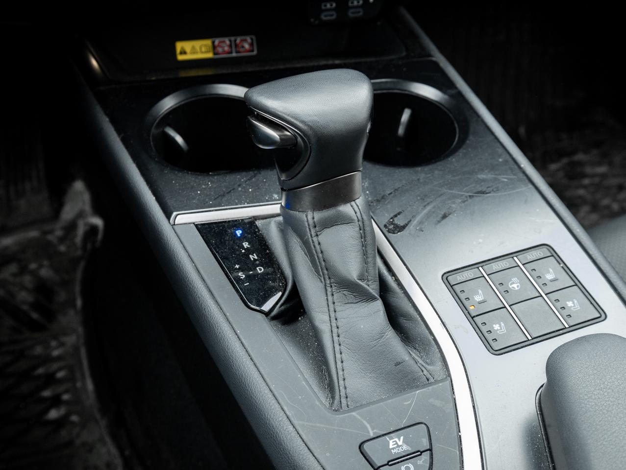2024 Lexus UX Hybrid AWD   Low KM   Fuel Efficient Luxury SUV Photo