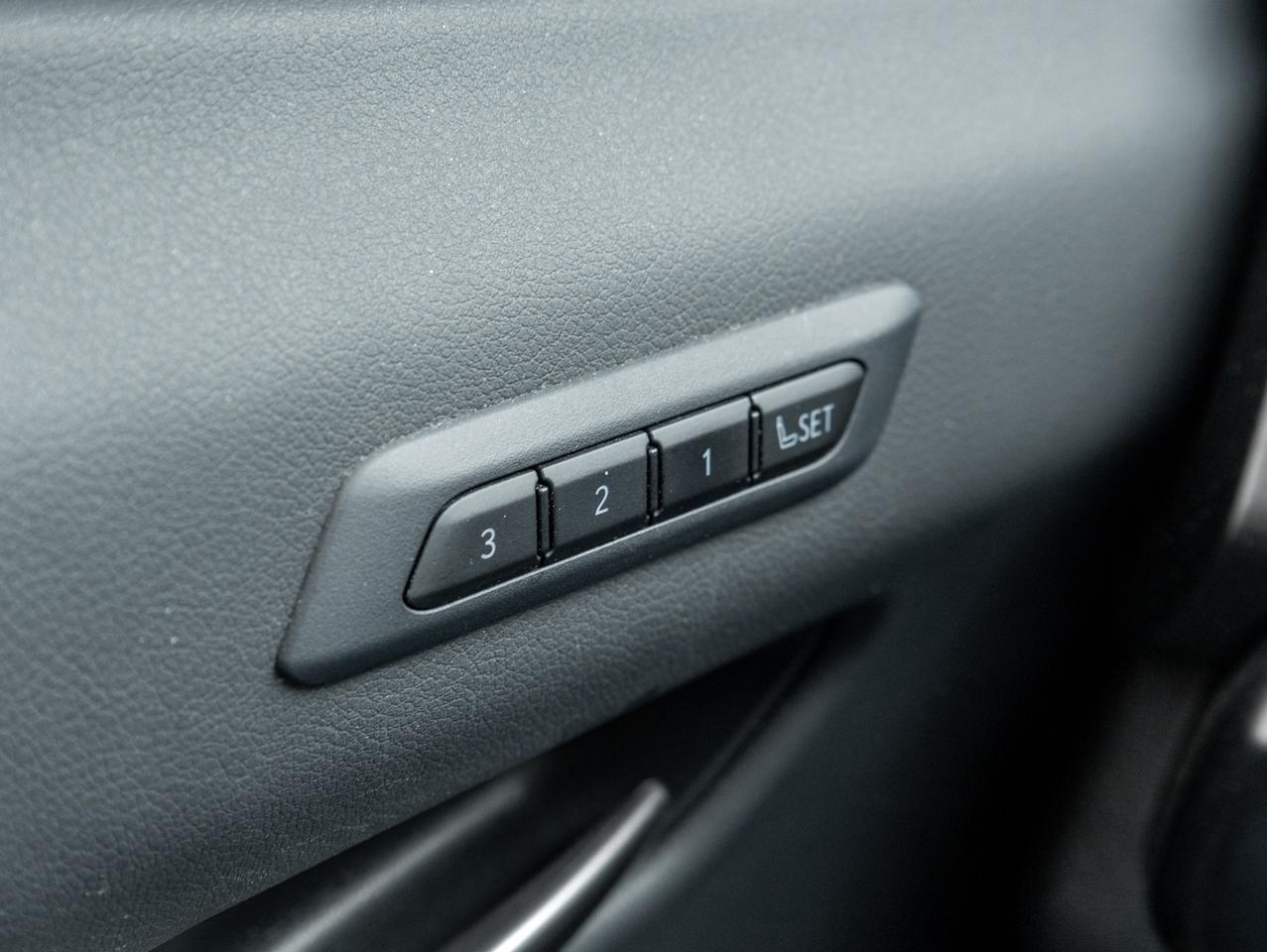2024 Lexus UX Hybrid AWD   Low KM   Fuel Efficient Luxury SUV Photo