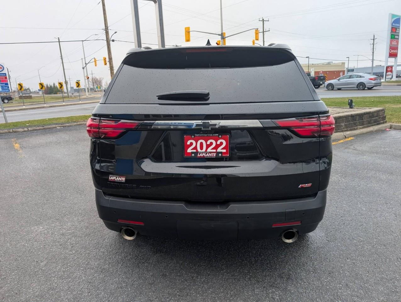 2022 Chevrolet Traverse AWD 4dr RS Photo3